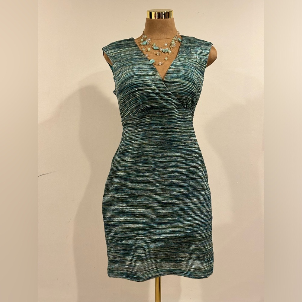 Connected Greens Blues Yellows Stripe Designs  Sleeveless V Neck Sz 14P.